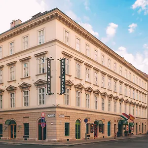 Zenit Palace מלון בודפשט